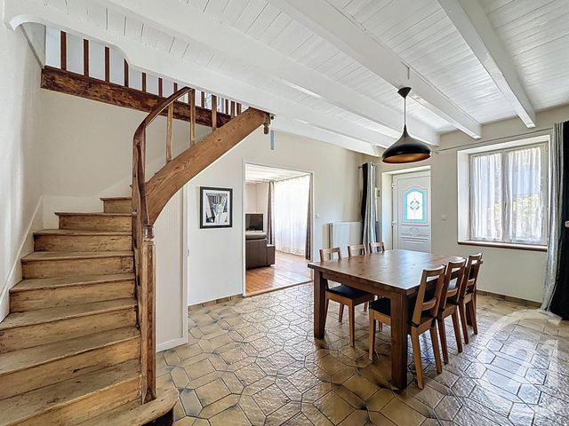 Maison à vendre - 7 pièces - 151 m2 - Thire - 85 - PAYS-DE-LOIRE