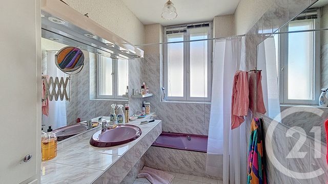 Maison à vendre - 5 pièces - 151 m2 - Lucon - 85 - PAYS-DE-LOIRE