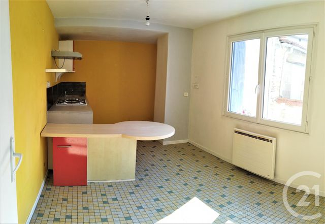 Maison à vendre - 8 pièces - 184,03 m2 - Fontenay Le Comte - 85 - PAYS-DE-LOIRE