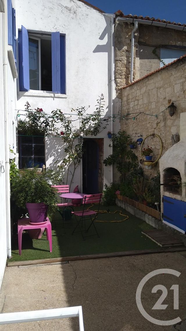 Maison à vendre - 8 pièces - 184,03 m2 - Fontenay Le Comte - 85 - PAYS-DE-LOIRE