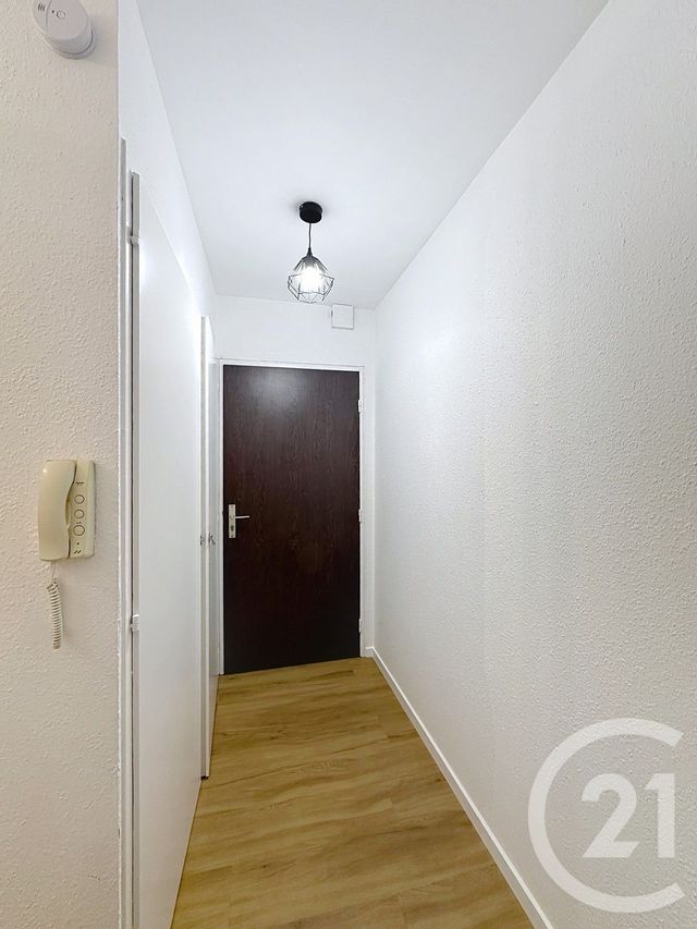Afficher la photo en grand Appartement T1 à louer - 1 pièce - 33,80 m2 - Lucon - 85 - PAYS-DE-LOIRE