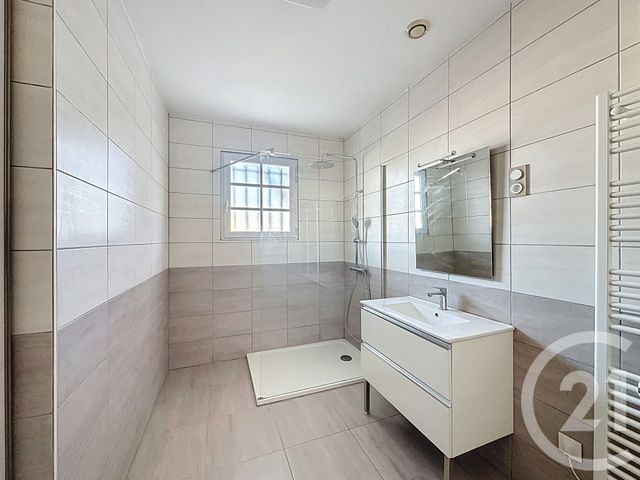 Maison &agrave; louer - 5 pi&egrave;ces - 97 m2 - Lucon - 85 - PAYS-DE-LOIRE