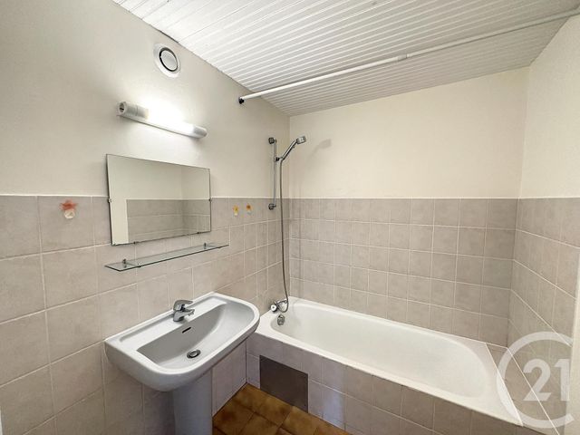 Maison &agrave; louer - 3 pi&egrave;ces - 66,76 m2 - Moreilles - 85 - PAYS-DE-LOIRE