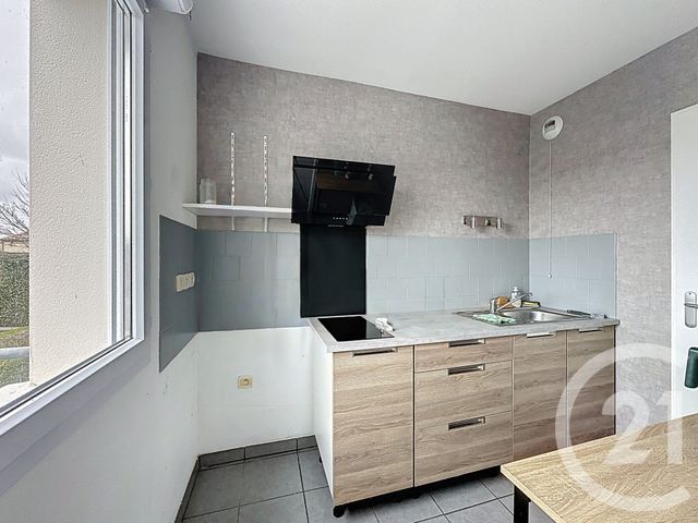 Appartement T2 &agrave; louer - 2 pi&egrave;ces - 56,43 m2 - Lucon - 85 - PAYS-DE-LOIRE