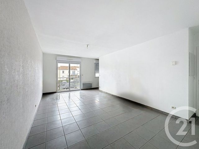 Appartement T2 &agrave; louer - 2 pi&egrave;ces - 56,43 m2 - Lucon - 85 - PAYS-DE-LOIRE