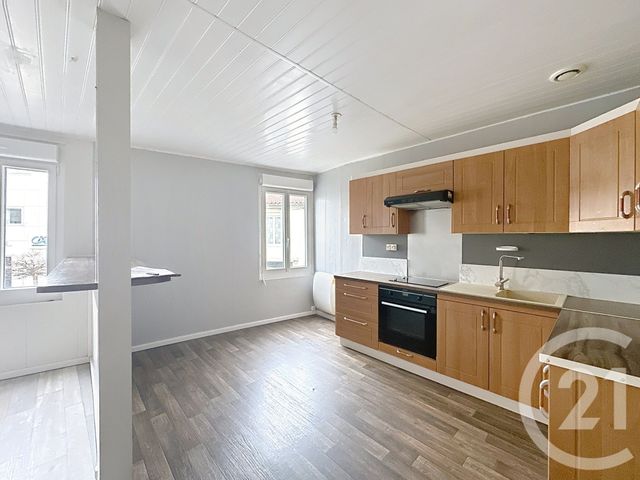 Appartement T2 &agrave; louer - 2 pi&egrave;ces - 33 m2 - Lucon - 85 - PAYS-DE-LOIRE