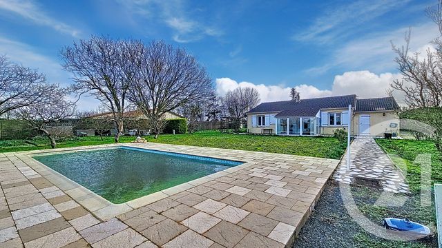 Maison à vendre CHAMPAGNE LES MARAIS