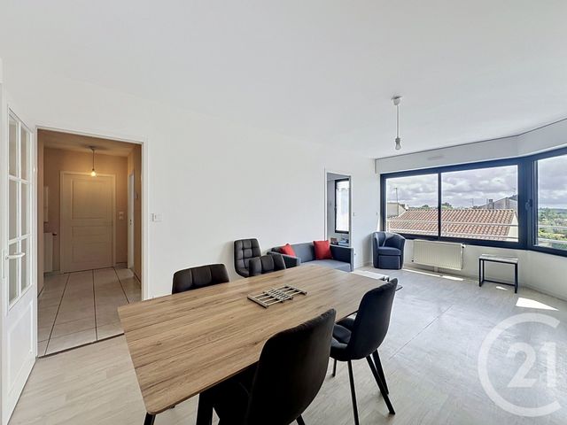 Appartement T2 &agrave; louer - 2 pi&egrave;ces - 52,93 m2 - La Roche Sur Yon - 85 - PAYS-DE-LOIRE