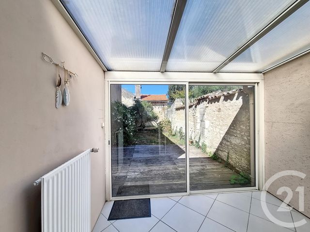 Maison &agrave; louer - 3 pi&egrave;ces - 94 m2 - Lucon - 85 - PAYS-DE-LOIRE