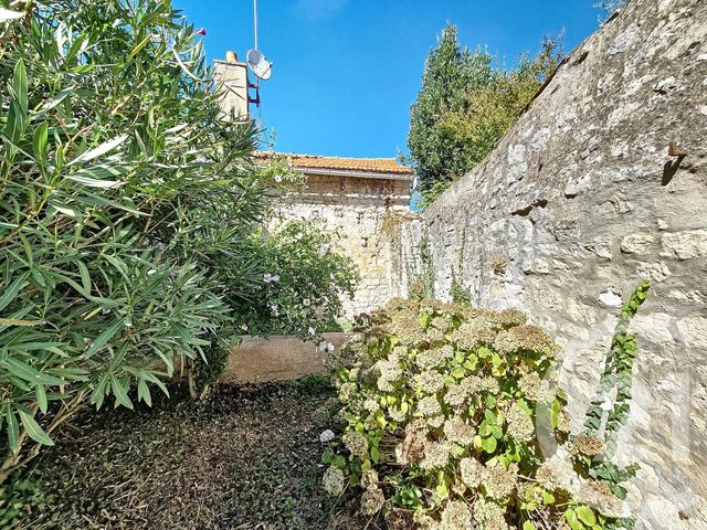 Maison &agrave; louer - 3 pi&egrave;ces - 94 m2 - Lucon - 85 - PAYS-DE-LOIRE