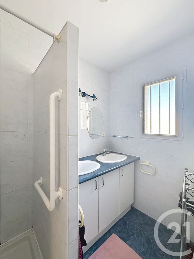 Maison &agrave; louer - 4 pi&egrave;ces - 86,10 m2 - Lucon - 85 - PAYS-DE-LOIRE