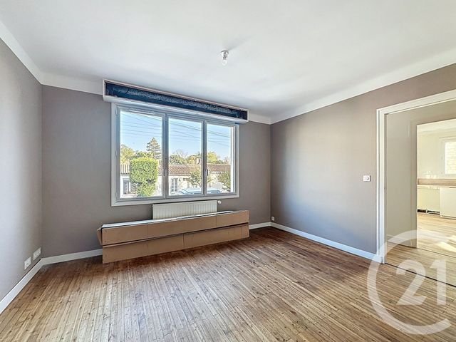 Maison &agrave; louer - 5 pi&egrave;ces - 81 m2 - Lucon - 85 - PAYS-DE-LOIRE