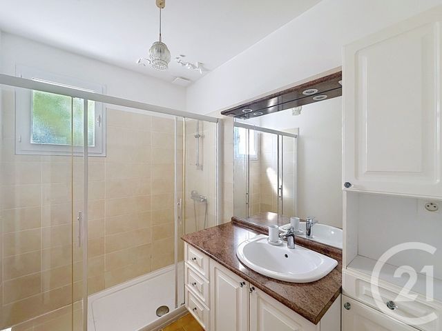 Maison &agrave; louer - 3 pi&egrave;ces - 88,94 m2 - Nalliers - 85 - PAYS-DE-LOIRE