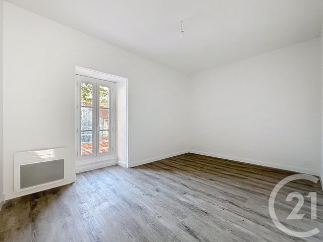 Appartement T3 &agrave; louer - 3 pi&egrave;ces - 51,51 m2 - Lucon - 85 - PAYS-DE-LOIRE