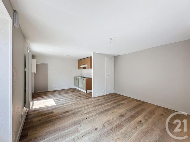 Appartement T3 &agrave; louer - 3 pi&egrave;ces - 49,50 m2 - Lucon - 85 - PAYS-DE-LOIRE