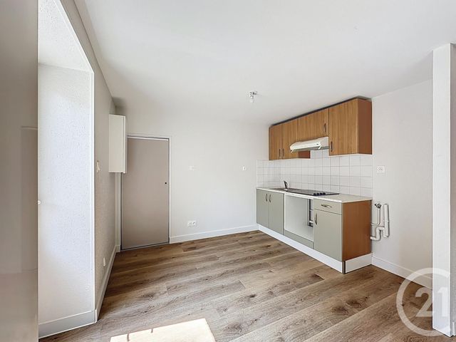 Appartement T3 &agrave; louer - 3 pi&egrave;ces - 49,50 m2 - Lucon - 85 - PAYS-DE-LOIRE