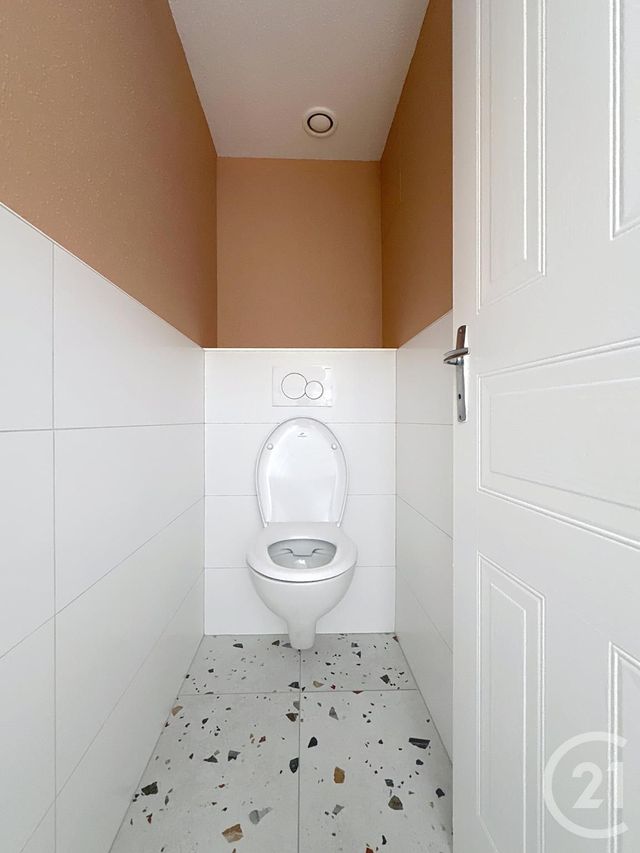 Appartement T3 &agrave; louer - 3 pi&egrave;ces - 49,50 m2 - Lucon - 85 - PAYS-DE-LOIRE
