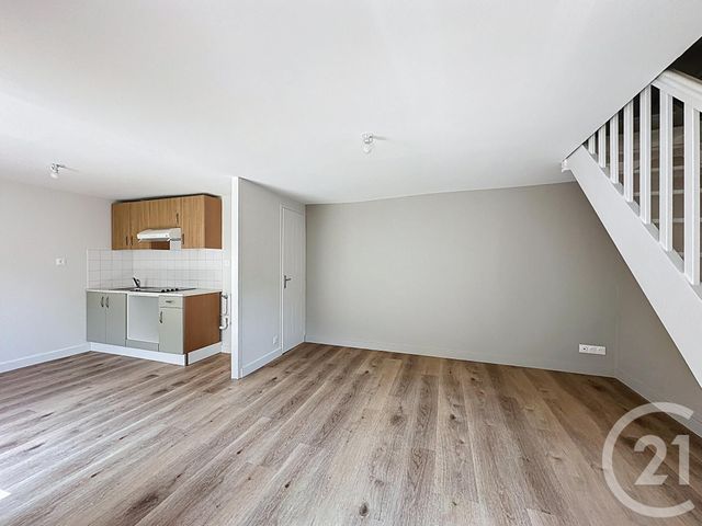 Appartement T3 &agrave; louer - 3 pi&egrave;ces - 49,50 m2 - Lucon - 85 - PAYS-DE-LOIRE