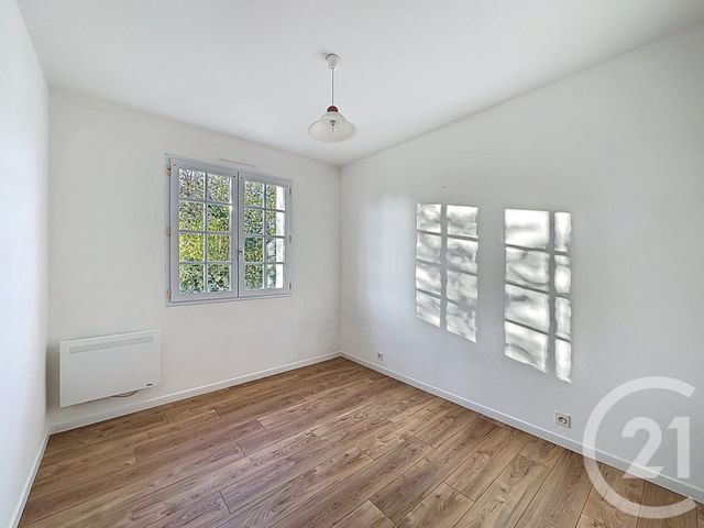 Maison &agrave; louer - 5 pi&egrave;ces - 97 m2 - Lucon - 85 - PAYS-DE-LOIRE