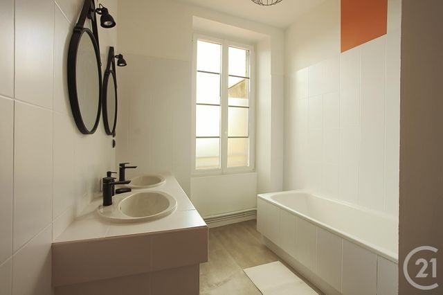 Maison &agrave; vendre - 12 pi&egrave;ces - 289 m2 - Lucon - 85 - PAYS-DE-LOIRE