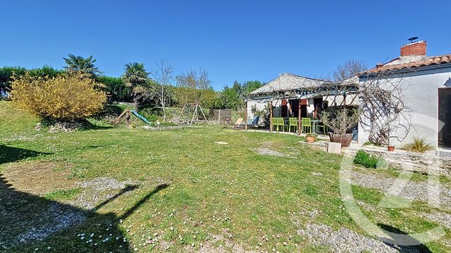 Maison à vendre - 8 pièces - 235 m2 - Lairoux - 85 - PAYS-DE-LOIRE