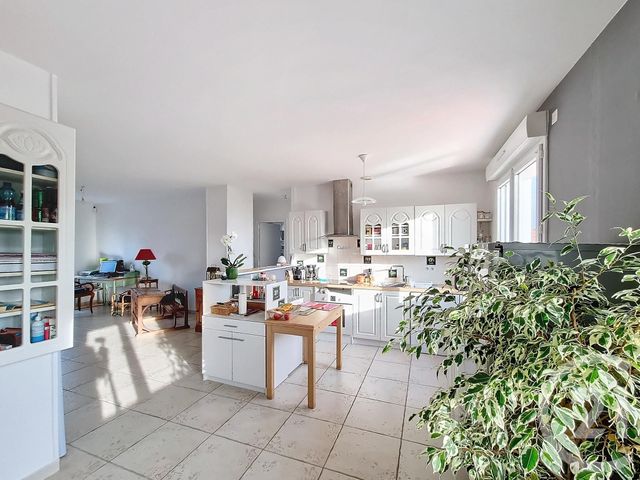 Maison à vendre - 5 pièces - 134 m2 - Fontenay Le Comte - 85 - PAYS-DE-LOIRE